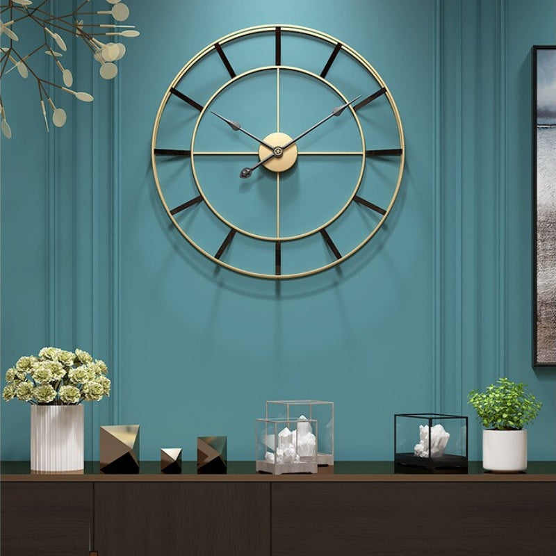 GLIMPSE | Luxury decorative wall clock in gold and black metal