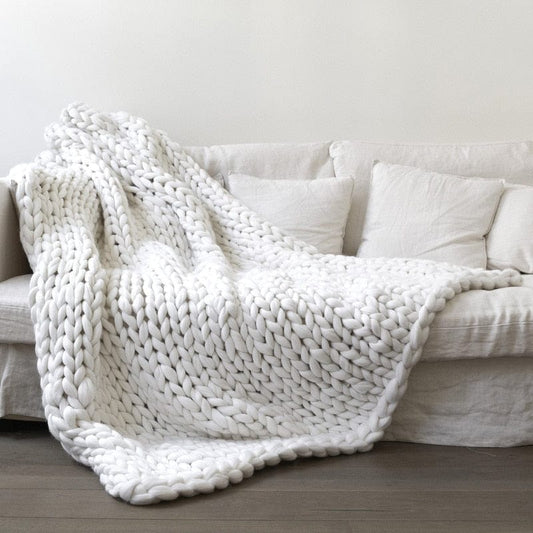 GLIMPSE | Comfortable thick knitted blanket