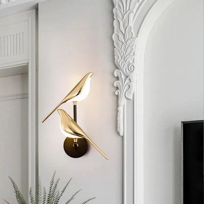 GLIMPSE | Majestic Avian Wall Lamp