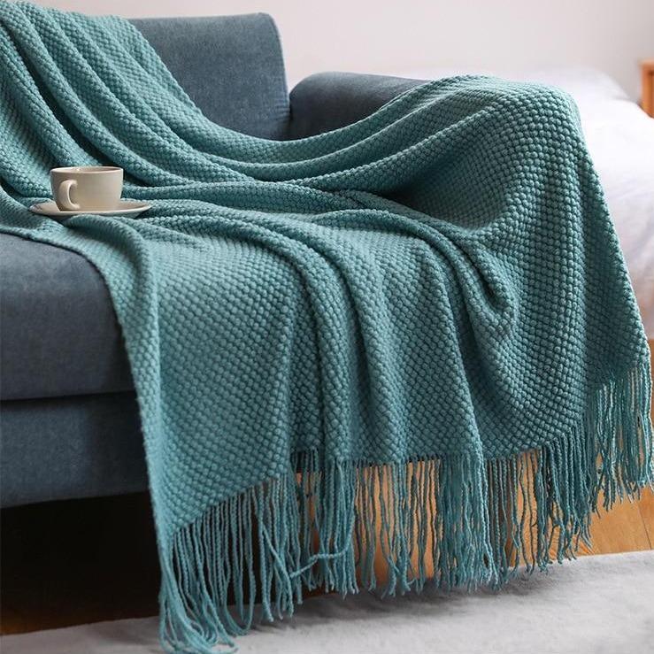 GLIMPSE | Boho knitted frieze blanket