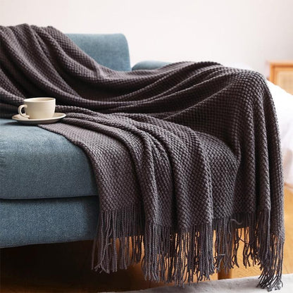 GLIMPSE | Boho knitted frieze blanket