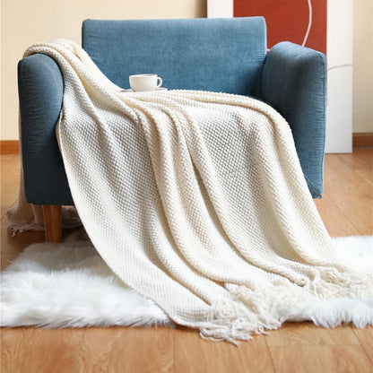 GLIMPSE | Boho knitted frieze blanket